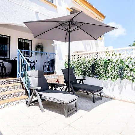 Apartment 2 Bedroom Awesome In *