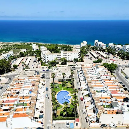 2 Bedroom Awesome In Apartment *