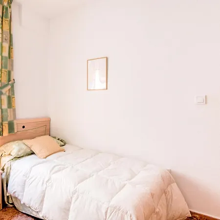 Apartment 2 Bedroom Awesome In